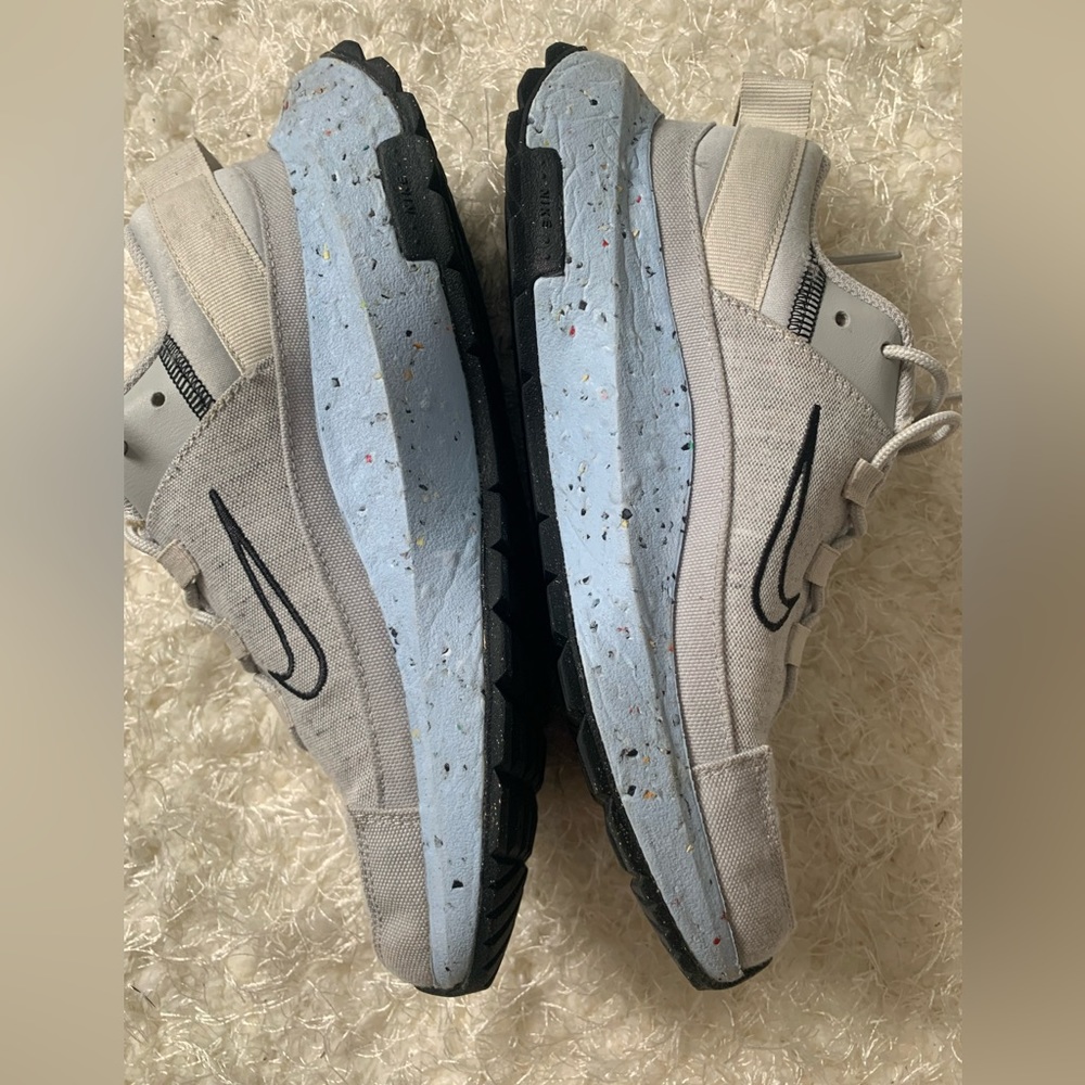 Nike, Gray/Light Blue/ Size 5 - Picture 3 of 5